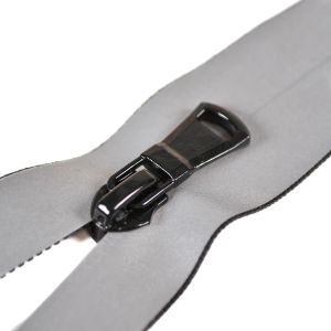Reflexný vodeodolný zips deliteľný 5mm - 35 cm s čiernym bežcom
