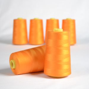 Overlock/coverlock polyesterová niť NTF 5000 farba oranžová